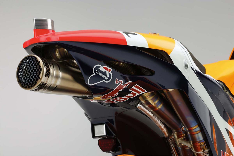 Illustration for article titled Here's Your Gratuitous 2015 MotoGP Honda RC213V Gallery